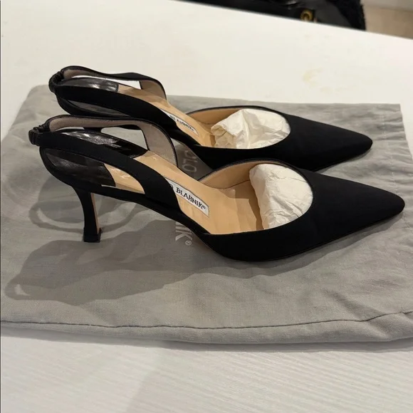 Manolo Blahnik Carolyne Satin Slingback Pumps - Picture 3 of 6